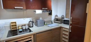 Stilish Broadway Apartment - 1