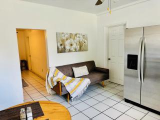 Quiet Miami Stay Perfect for Work, Relax, or party - 0