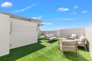 Modern 3BR Retreat in Chermside - 8
