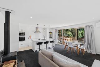 24 Acheron Heights - 6