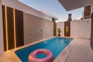 JolikaS House Private Heated Pool - 0