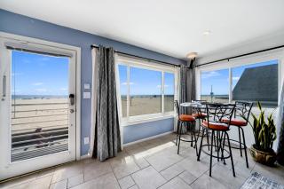 Awesome On The Strand, Hermosa Beach Property - 2