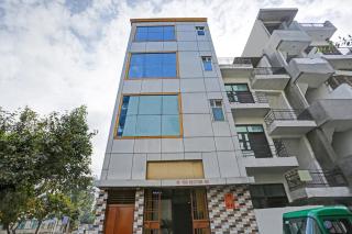 Hotel O Angel Corporate Suites Near Iskcon Temple Noida - 8