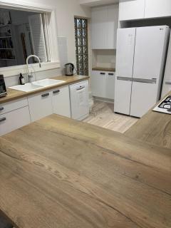 Two bedroom oasis minute walk from Hargraves beach - 6