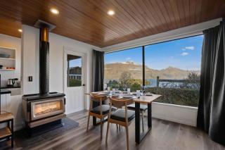 Lakeview Comfort Incredible Views & Woodfire - 0