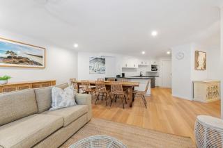 Beach Haven 5 - 84 Lawson Street - 2