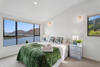 Remarkable Views on Stone Ridge - 6