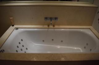 CBD Heritage King Suite - Spa Bath, Private Deck and Laundry - 2
