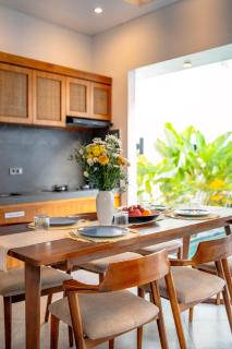 Arkarhea Villa, BRAND NEW! 2BR Tropical Villa with Pool, Canggu - 1