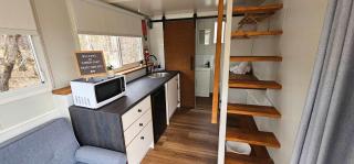 Hidden Camp's Loft House by Tiny Away - 8