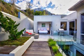 White Diamond Holiday Home - 0