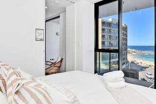 Coastal Chic - Modern Retreat Newcastle Beach - 9