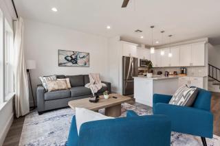 Modern 3BR Family Retreat in Downtown Houston - 0