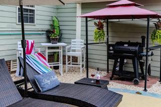 Labrador Lake with FirePit and Billiards - 7