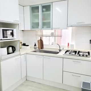 Two rooms 2F, 3mins Hapjeong Station, 4beds - 6