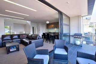 Terrace Apartment 4 With Mountain Views - 5