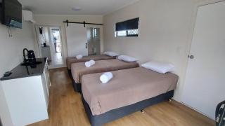 Guyra Club Cabins - 0