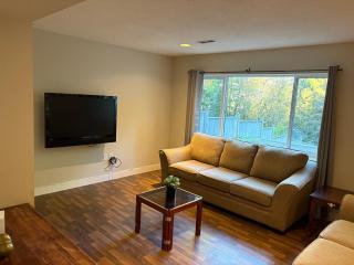 Quiet 2-Bedroom Walkout Suite - 5