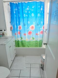 Spacious 3 Bedroom - 4