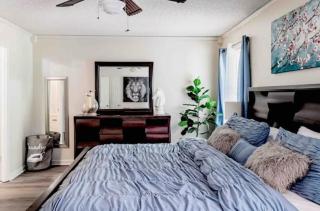 Spacious Townhouse Work, Rest & Explore! - 2