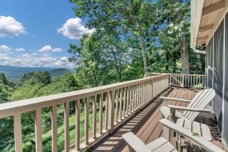 Cozy Walnut Mountain Cabin with Hot Tub & Views - 6