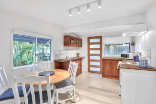 Amity Waterfront Cabins - Cardhu - 8