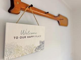 Amity Waterfront Cabins - Cardhu - 4