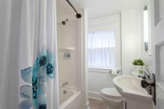 Westport Plaza Stay 2BR Cozy Escape - 2