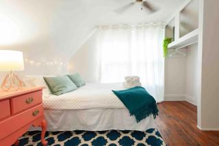 Westport Plaza Stay 2BR Cozy Escape - 1