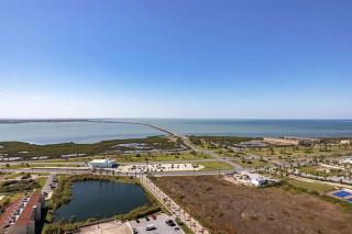 Just a Dream - 26th Floor Luxury Sapphire condo - 7