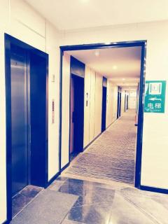 Green Tree Inn Express Jinan Huaiyin District Jingshi Road Children's Hospital - 3
