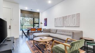 The Grove by AvantStay Stylish Group Stay with Private Bathrooms - 8