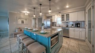 Gulf Views Pools Tennis Pickleball Beach Access Awesome Beachfront by AvantStay - 7