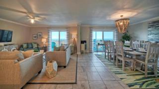 Gulf Views Pools Tennis Pickleball Beach Access Awesome Beachfront by AvantStay - 2