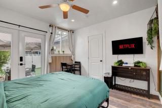 Cozy Casita, Fireplace, Backyard, Quiet - Las Vegas - 8