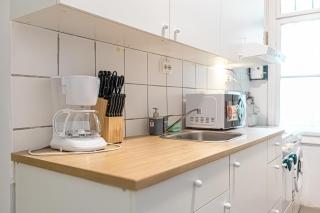 Comfy 2BR Apartment Best For Long Stay - 2