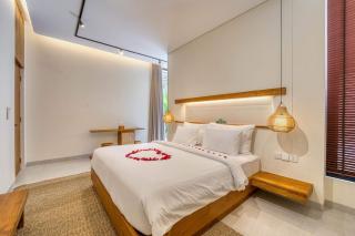 Tropical 3BR Villa 2 Private Pools in Jimbaran - 1