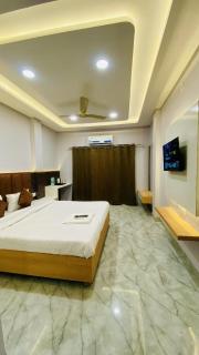 Hotel Suraj Palace - 8