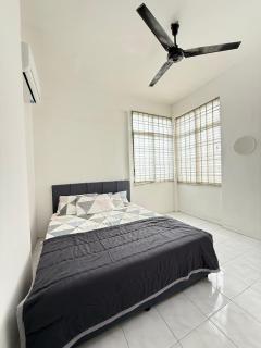 SZ Homestay Near KPJ Hospital - 4