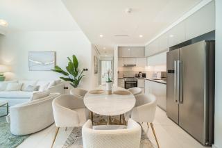 Modern 2BR Retreat with Stunning Sea Views - 1