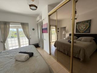 Sleeps 12 Family Villa By The Sea W Jacuzzi & Pool - 6