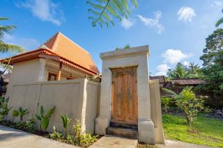 Gusti family guest house - 1