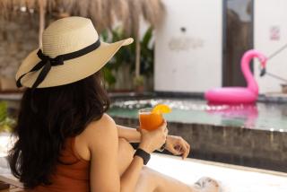 StayVista at Casa V2 with Pool, WiFi, AC - 4