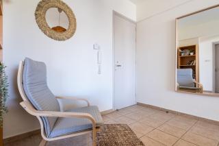 Yellow Canvas - 2-BR Apartment & Balcony in Larnaca - 4