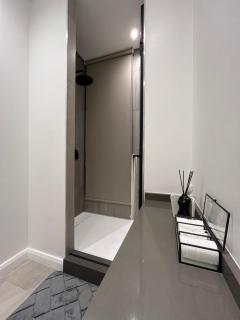 Luxury King Studio, Menlyn Maine, Time Square Views, Smart Access - 2