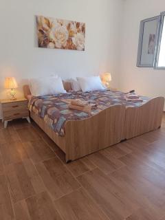 Family Friendly Villa and Studio with Swimming Pool - 5