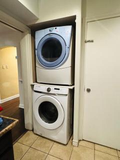 Spacious unit located in the heart of Mississauga - 6