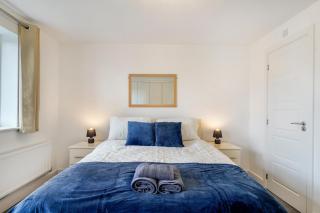 4BR Home w PS4 Games Room, Garden & Parking Groups Welcome - 6