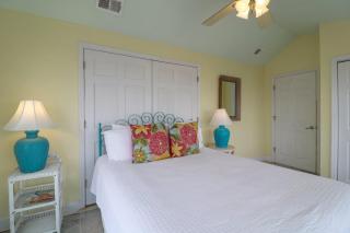 Evelyn's Oasis - 4