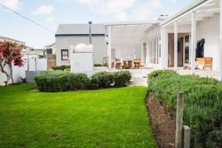 Mooiplekkie - 4 Bedroom Beach Cottage - 6